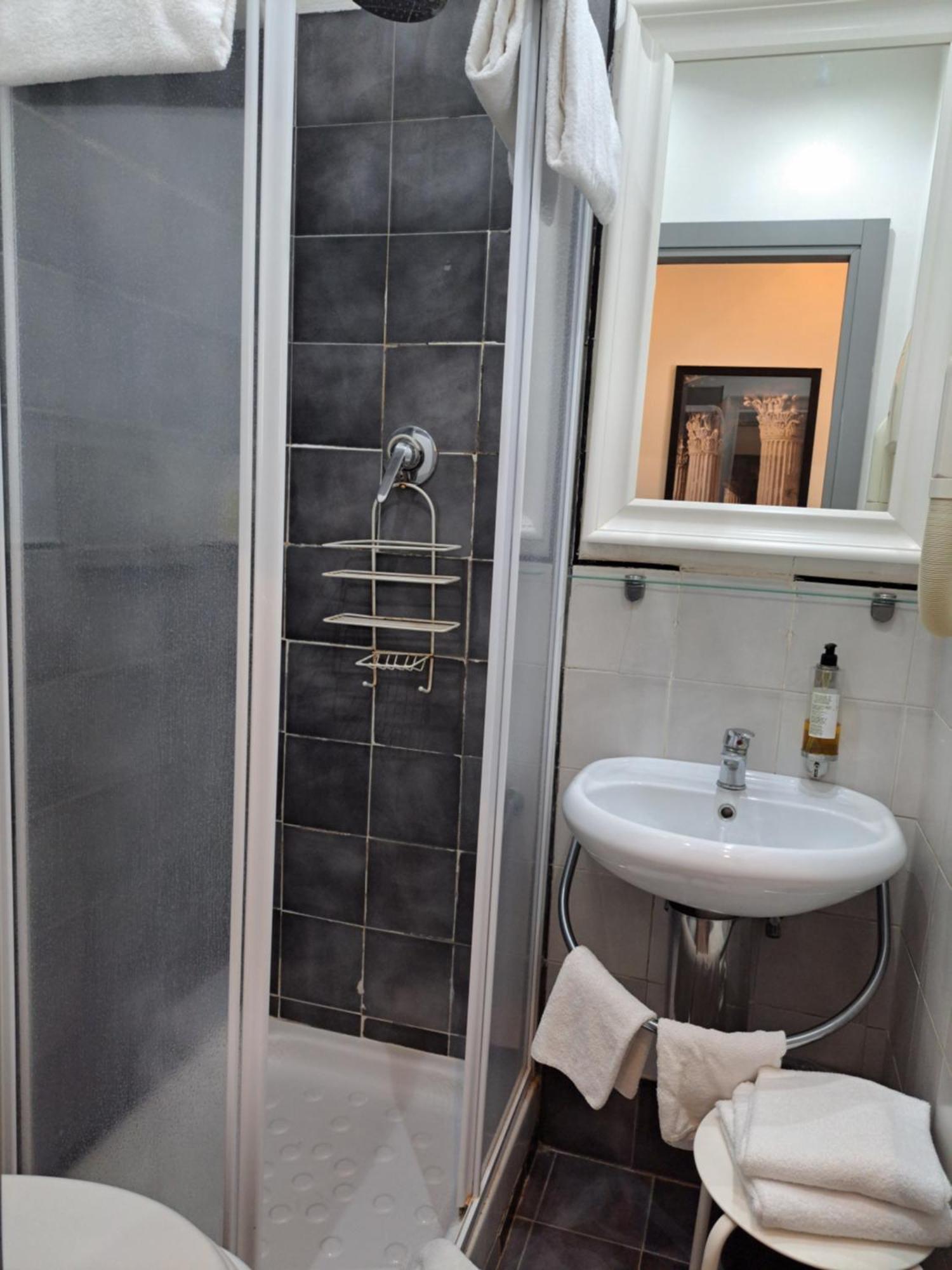 רומא Hotel Giuggioli מראה חיצוני תמונה